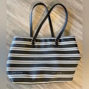 Tommy Hilfiger Tote